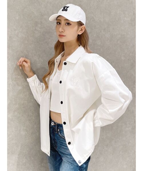 GYDA(ジェイダ)の「Square gyda embroideryキャップ(キャップ・レディース・オフホワイト/レッド/ブラック・FREE)」の5枚目の写真