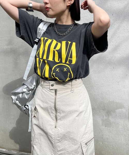 GOOD ROCK SPEED(グッドロックスピード)の「【GOOD ROCK SPEED/グッドロックスピード】BANDプリント半袖シャツ(Tシャツ/カットソー・レディース・ブラック系その他3/ブラック系その他2/チャコールグレー/ブラック系その他・FREE)」の2枚目の写真