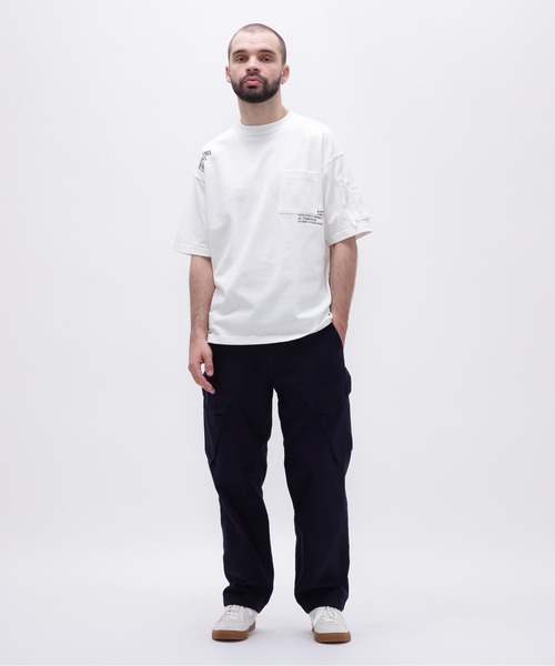 AVIREX（アヴィレックス）の「LOOSE FIT MIL. POCKET T-SHIRT / ルーズフィット ミリタリー ポケット Tシャツ / AVIREX / アヴィレックス（Tシャツ/カットソー・メンズ・ホワイト/チャコールグレー/ネイビー/オリーブ・XX-LARGE/X-LARGE/LARGE/MEDIUM）」の6枚目の写真