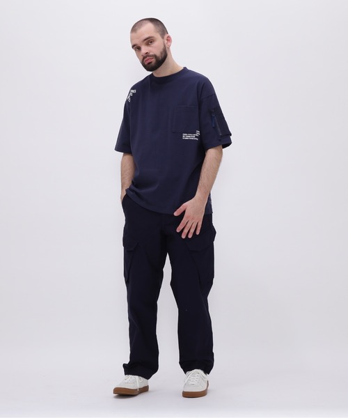 AVIREX（アヴィレックス）の「LOOSE FIT MIL. POCKET T-SHIRT / ルーズフィット ミリタリー ポケット Tシャツ / AVIREX / アヴィレックス（Tシャツ/カットソー・メンズ・ホワイト/チャコールグレー/ネイビー/オリーブ・XX-LARGE/X-LARGE/LARGE/MEDIUM）」の13枚目の写真