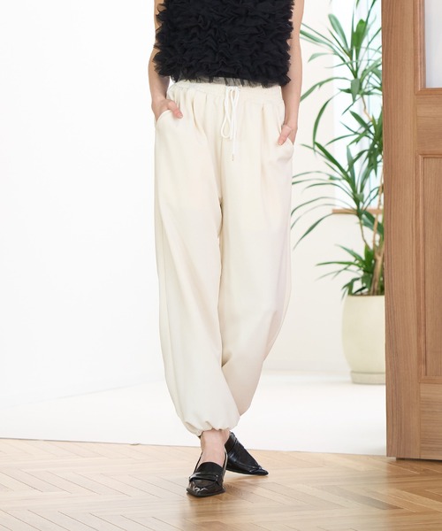 Stylevoice for xxx(スタイルヴォイスフォー)の「ソフトジョーゼットドロストパンツ(その他パンツ・レディース・ホワイト/ブラック・FREE)」の4枚目の写真