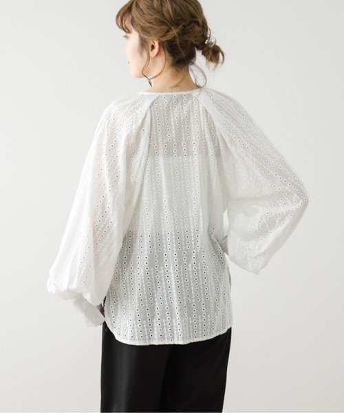 AMELY(エミリー)の「ドットカットワークブラウス(シャツ/ブラウス・レディース・ブラック/ホワイト・フリー)」の6枚目の写真