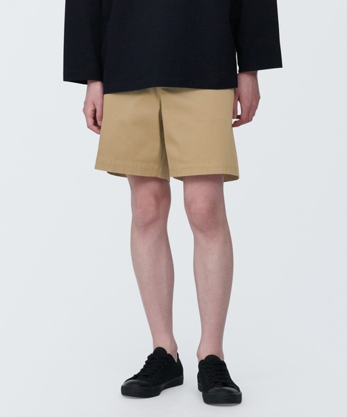 無印良品(ムジルシリョウヒン)の「紳士 ストレッチチノショートパンツ(チノパンツ・メンズ・ネイビー系/ブラウン/ライトベージュ/カーキ系5/ライトグレー/ライトブルー・XL/L/S/XS/M)」の4枚目の写真