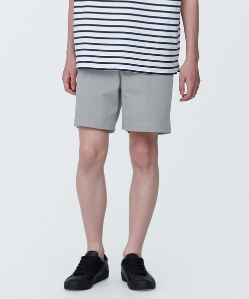 無印良品(ムジルシリョウヒン)の「紳士 ストレッチチノショートパンツ(チノパンツ・メンズ・ネイビー系/ブラウン/ライトベージュ/カーキ系5/ライトグレー/ライトブルー・XL/L/S/XS/M)」の3枚目の写真