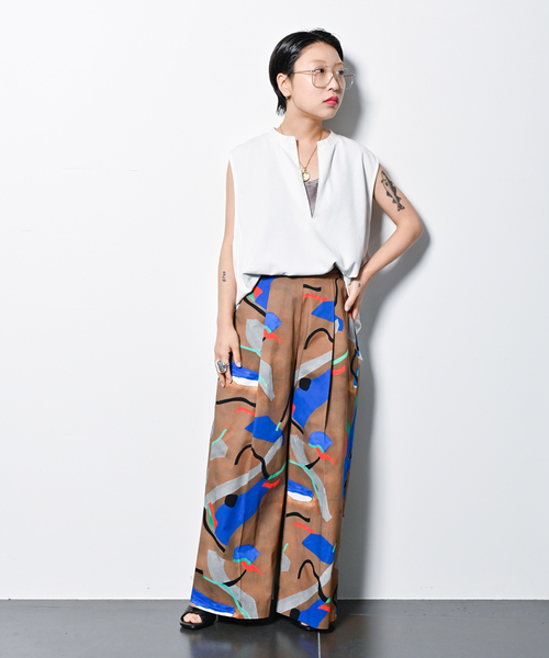 CITYSHOP(シティーショップ)の「《追加》KEY NECK N-SL Tシャツ(Tシャツ/カットソー・レディース・ブラック/ホワイト・FREE)」の11枚目の写真