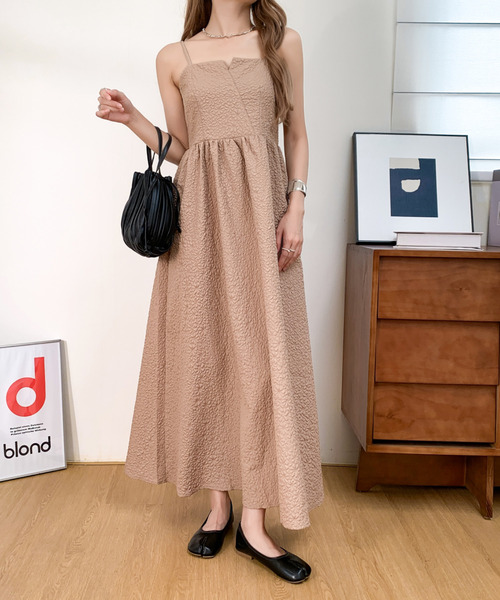 emi+(エミプラス)の「ふくれジャガードフレアキャミワンピース(ワンピース・レディース・アイボリー/ブラック/モカ/グリーン・S/M)」の21枚目の写真