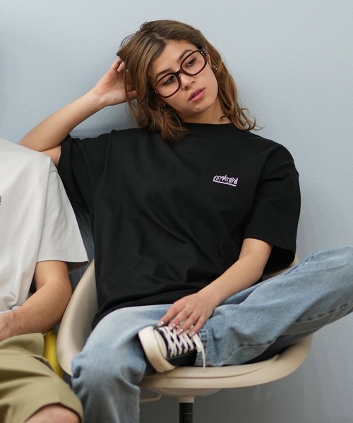 Manhattan Portage(マンハッタンポーテージ)の「【ユニセックス】Manhattan Portage/マンハッタンポーテージ オーバーサイズTシャツ LOGO MP-M579(Tシャツ/カットソー・レディース・ブラック×ホワイト/ホワイト×ブラック/ホワイト×ブルー/ライトグレー・M/L/XL)」の3枚目の写真