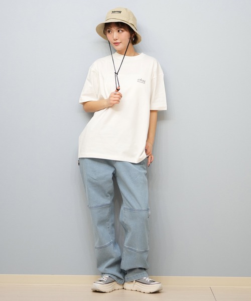 Manhattan Portage(マンハッタンポーテージ)の「【ユニセックス】Manhattan Portage/マンハッタンポーテージ オーバーサイズTシャツ LOGO MP-M579(Tシャツ/カットソー・レディース・ブラック×ホワイト/ホワイト×ブラック/ホワイト×ブルー/ライトグレー・M/L/XL)」の11枚目の写真