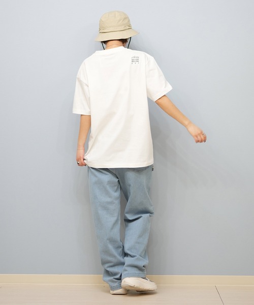 Manhattan Portage(マンハッタンポーテージ)の「【ユニセックス】Manhattan Portage/マンハッタンポーテージ オーバーサイズTシャツ LOGO MP-M579(Tシャツ/カットソー・レディース・ブラック×ホワイト/ホワイト×ブラック/ホワイト×ブルー/ライトグレー・M/L/XL)」の12枚目の写真