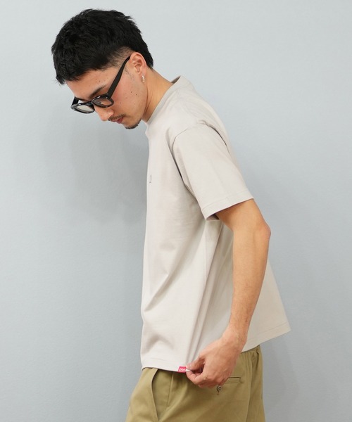 Manhattan Portage(マンハッタンポーテージ)の「【ユニセックス】Manhattan Portage/マンハッタンポーテージ オーバーサイズTシャツ LOGO MP-M579(Tシャツ/カットソー・レディース・ブラック×ホワイト/ホワイト×ブラック/ホワイト×ブルー/ライトグレー・M/L/XL)」の18枚目の写真