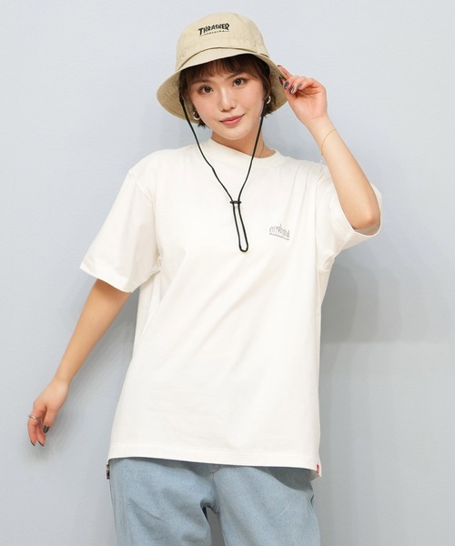 Manhattan Portage(マンハッタンポーテージ)の「【ユニセックス】Manhattan Portage/マンハッタンポーテージ オーバーサイズTシャツ LOGO MP-M579(Tシャツ/カットソー・レディース・ブラック×ホワイト/ホワイト×ブラック/ホワイト×ブルー/ライトグレー・M/L/XL)」の16枚目の写真