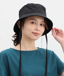 取り外せる紐付きバケットハット