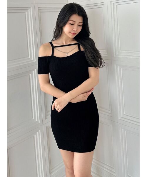 GYDA(ジェイダ)の「デコルテストラップラインニットワンピース(ワンピース・レディース・ベージュ/ブラック・FREE)」の3枚目の写真