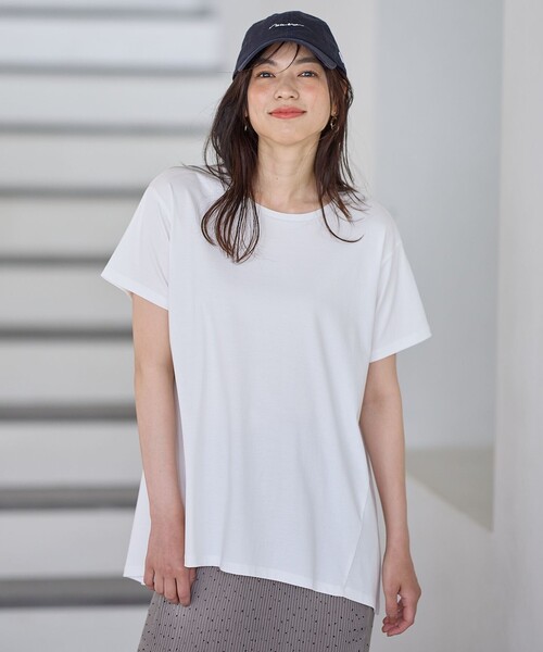 ANY(エニィ)の「【汗ジミ防止加工】シルケットスムースバックギャザーチュニック(Tシャツ/カットソー・レディース・ホワイト系/グレー系/ライトグレー系/ピンク系/ブラック系・4)」の3枚目の写真