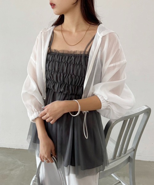 one after another NICE CLAUP（ワンアフターアナザーナイスクラップ）の「シアーボリュームスリーブパーカー（マウンテンパーカー・レディース・オフホワイト/グレー/ブラック・FREE）」の2枚目の写真