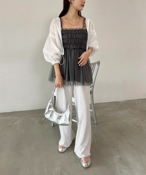 one after another NICE CLAUP（ワンアフターアナザーナイスクラップ）の「シアーボリュームスリーブパーカー（マウンテンパーカー・レディース・オフホワイト/グレー/ブラック・FREE）」の7枚目の写真