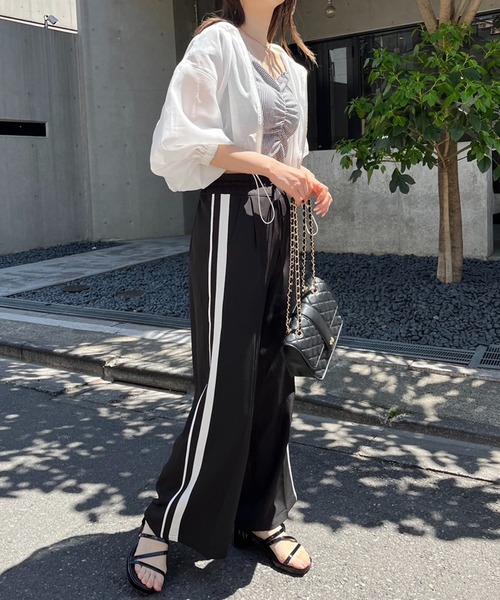 one after another NICE CLAUP（ワンアフターアナザーナイスクラップ）の「シアーボリュームスリーブパーカー（マウンテンパーカー・レディース・オフホワイト/グレー/ブラック・FREE）」の18枚目の写真