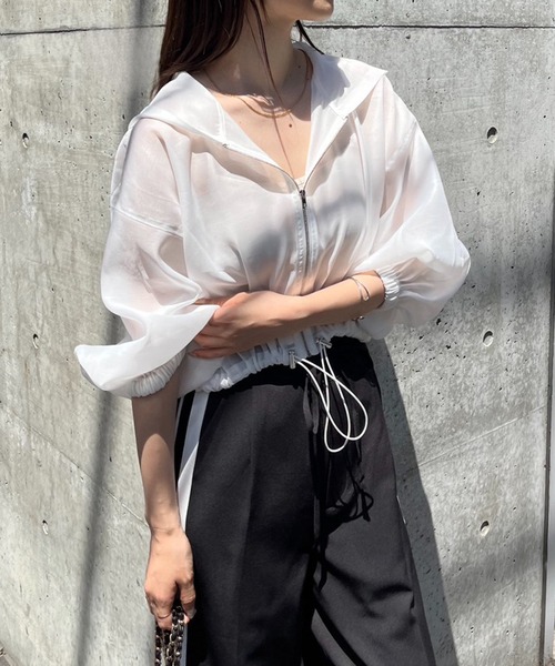 one after another NICE CLAUP（ワンアフターアナザーナイスクラップ）の「シアーボリュームスリーブパーカー（マウンテンパーカー・レディース・オフホワイト/グレー/ブラック・FREE）」の16枚目の写真