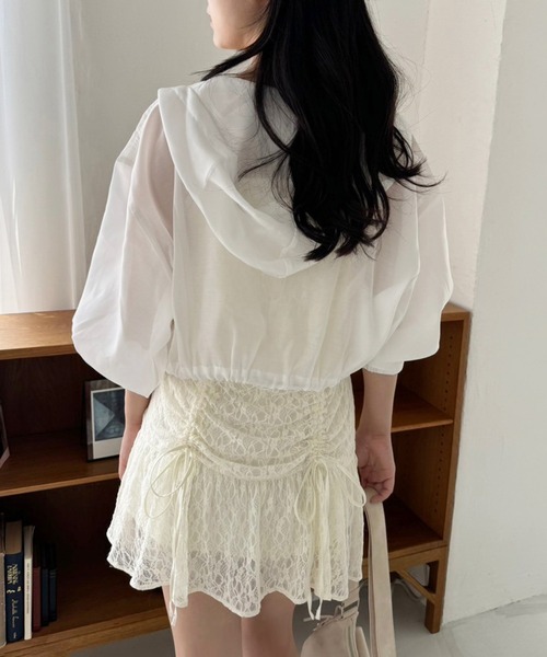 one after another NICE CLAUP（ワンアフターアナザーナイスクラップ）の「シアーボリュームスリーブパーカー（マウンテンパーカー・レディース・オフホワイト/グレー/ブラック・FREE）」の21枚目の写真