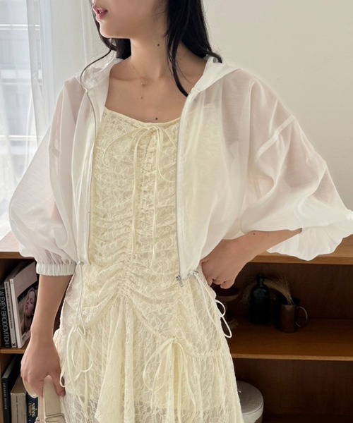 one after another NICE CLAUP（ワンアフターアナザーナイスクラップ）の「シアーボリュームスリーブパーカー（マウンテンパーカー・レディース・オフホワイト/グレー/ブラック・FREE）」の22枚目の写真