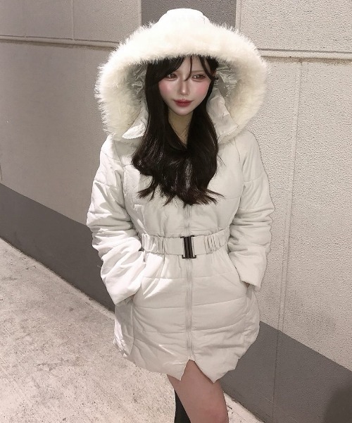 セール】【主役級・シルエット最強！】ベルト付き ファー 中綿ダウン