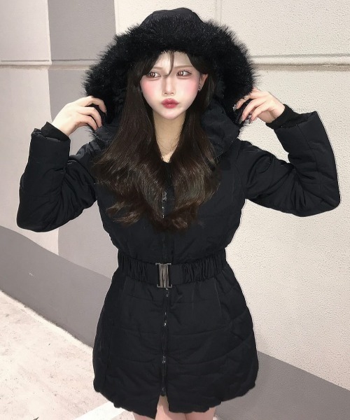 ファー付きベルトダウンジャケット ブラック moment+ ダウンコート ダウンジャケット ベルト付きフードファーダウン