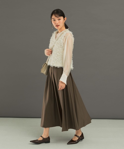 URBAN RESEARCH ROSSO WOMEN(アーバンリサーチ ロッソ)の「ラメチュールニットベスト(ベスト・レディース・ホワイト/ブラック・FREE)」の15枚目の写真