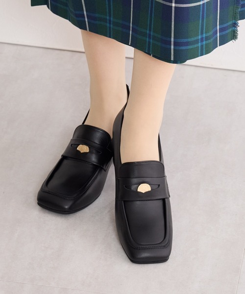 HIMIKO(ヒミコ)の「【Made in Japan】【撥水】コインディティールヒールローファー/641315(ローファー・レディース・ブラック×ホワイト/ボルドー/ブラック・22.5cm/23.0cm/24.0cm/23.5cm/24.5cm/22.0cm/25.0cm)」の2枚目の写真