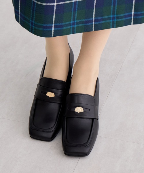 HIMIKO(ヒミコ)の「【Made in Japan】【撥水】コインディティールヒールローファー/641315(ローファー・レディース・ブラック×ホワイト/ボルドー/ブラック・22.5cm/23.0cm/24.0cm/23.5cm/24.5cm/22.0cm/25.0cm)」の7枚目の写真