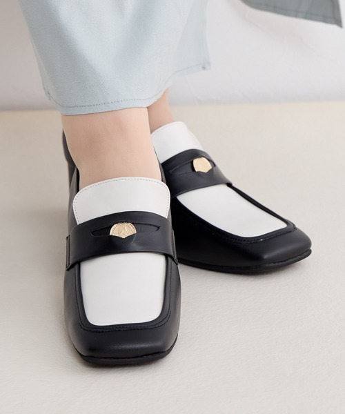 HIMIKO(ヒミコ)の「【Made in Japan】【撥水】コインディティールヒールローファー/641315(ローファー・レディース・ブラック×ホワイト/ボルドー/ブラック・22.5cm/23.0cm/24.0cm/23.5cm/24.5cm/22.0cm/25.0cm)」の13枚目の写真