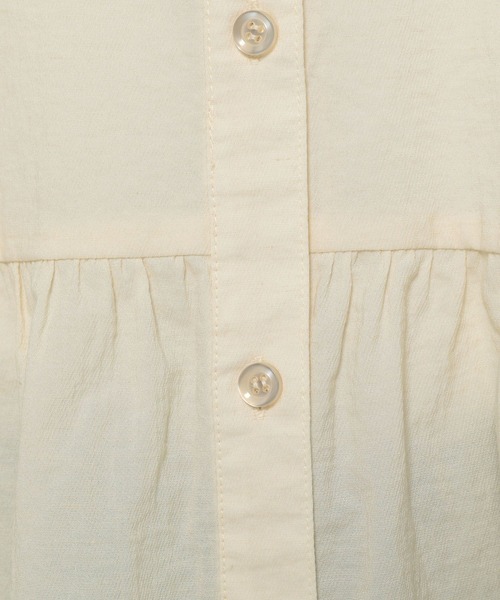 LOWRYS FARM(ローリーズファーム)の「バンドカラーフレアスリーブ8S 116611(シャツ/ブラウス・レディース・ブラック/ダークブラウン/ピンク/アイボリー/ブルー・FREE)」の16枚目の写真