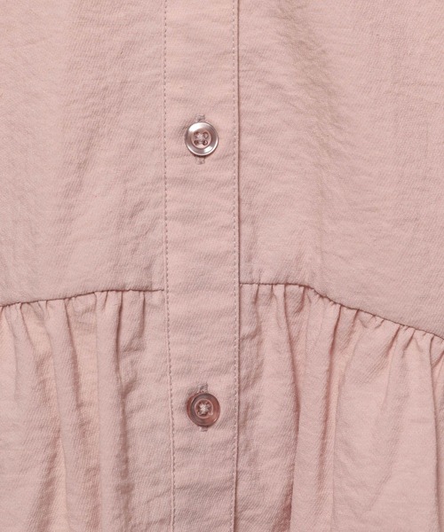 LOWRYS FARM(ローリーズファーム)の「バンドカラーフレアスリーブ8S 116611(シャツ/ブラウス・レディース・ブラック/ダークブラウン/ピンク/アイボリー/ブルー・FREE)」の18枚目の写真