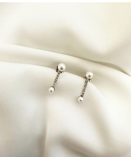 ciite'(シーテ)の「double pearl Bijou Pierce (両耳用)(ピアス(両耳用)・レディース・ゴールド/シルバー・FREE)」の7枚目の写真