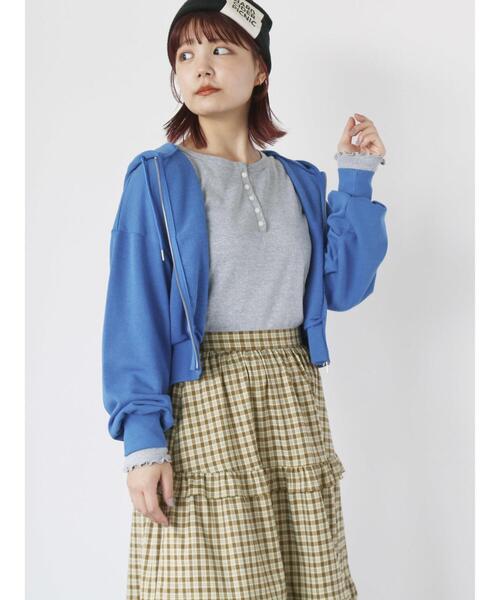 ehka sopo(エヘカソポ)の「ワンポイント刺繍ショート丈ジップパーカー(Tシャツ/カットソー・レディース・キナリ/グレー/ブルー/モカ・F)」の18枚目の写真