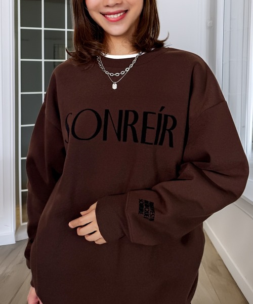 Candlestick(キャンドルスティック)の「ふんわり 肌ざわり フロッキー ロゴ スウェット トレーナー 韓国ファッション(スウェット・レディース・ホワイト/スミクロ/ブラック系/ネイビー/ホワイト系/ブラック/ブラック系1/ブラック系2/ホワイト系1/ブラウン系・M/L/LL)」の9枚目の写真