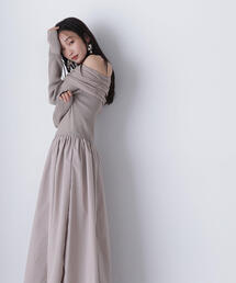 ◇【美人百花掲載】オフショルドッキングニットワンピース