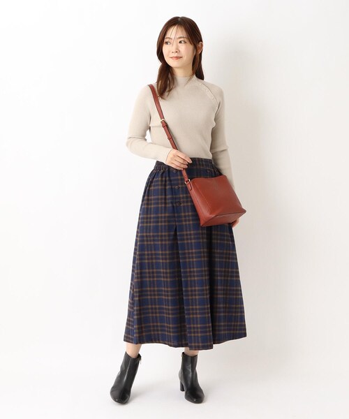 one'sterrace（ワンズテラス）の「Legato Largo　レトロシボショルダー（ショルダーバッグ・レディース・ブラック系8/ベージュ系9/ダークブラウン系8・99）」の18枚目の写真