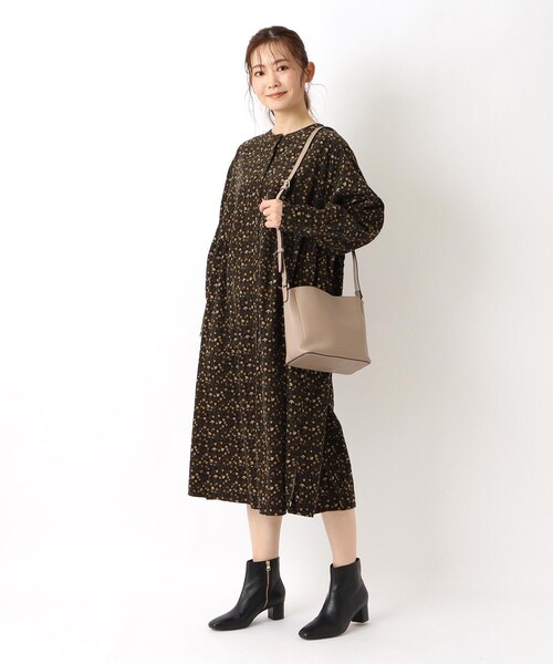 one'sterrace（ワンズテラス）の「Legato Largo　レトロシボショルダー（ショルダーバッグ・レディース・ブラック系8/ベージュ系9/ダークブラウン系8・99）」の20枚目の写真