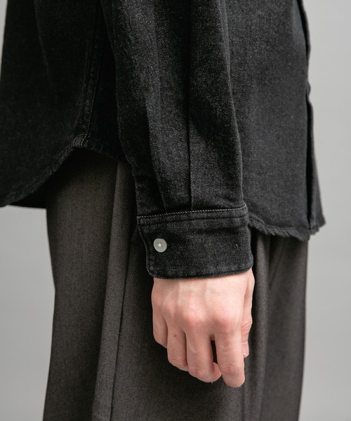 URBAN RESEARCH Sonny Label（アーバンリサーチサニーレーベル）の「10オンスデニムバンドカラーシャツ（シャツ/ブラウス・メンズ・ブラック/インディゴブルー・MEDIUM/LARGE）」の18枚目の写真