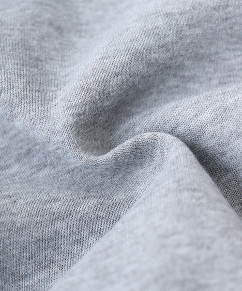 FUNALIVE(ファンアライブ)の「COSBY Fleece-lined oversized sweatshirt / 裏起毛 オーバーサイズスウェットトレーナー unisex(スウェット・メンズ・ブラック系1/ブラック/オフホワイト/杢グレー/チャコールアッシュ/ダークグリーン/ホワイト系1/ネイビー・L/M/XL)」の17枚目の写真