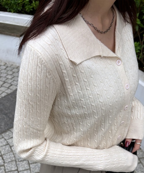 ISOOK（アイスー）の「【ISOOK / アイスー】ケーブルデザインポロニット / カーディガン ポロシャツ ニット ポロニット プルオーバー セーター 赤ニット 春ニット 長袖 襟付き 羽織り アイボリー ブラック レッド 白 黒 赤 ZOZOTOWN限定（ポロシャツ・レディース・ブラック/アイボリー/レッド・FREE）」の20枚目の写真