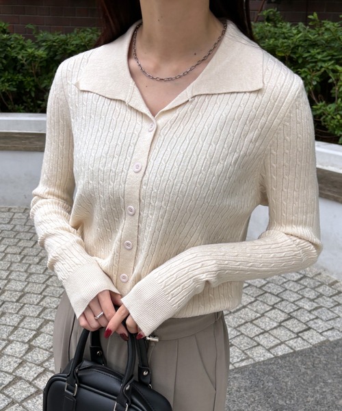 ISOOK（アイスー）の「【ISOOK / アイスー】ケーブルデザインポロニット / カーディガン ポロシャツ ニット ポロニット プルオーバー セーター 赤ニット 春ニット 長袖 襟付き 羽織り アイボリー ブラック レッド 白 黒 赤 ZOZOTOWN限定（ポロシャツ・レディース・ブラック/アイボリー/レッド・FREE）」の22枚目の写真