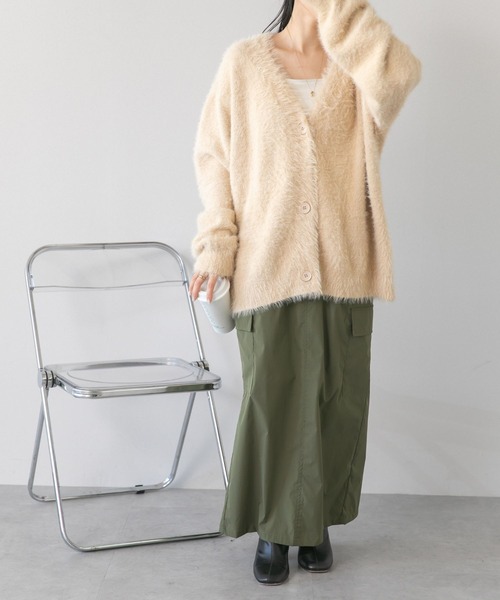 LinoU.(リノユー)の「シャギーニットVネックカーディガン(カーディガン/ボレロ・レディース・ベージュ/チャコール/ブラック・S/M/L)」の5枚目の写真