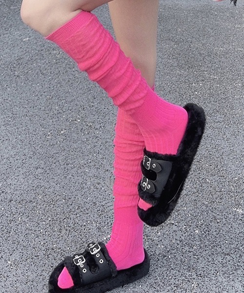 c.u.l（シーユーエル）の「シアーリブ切り替え ルーズニーハイソックス cula1059（ソックス/靴下・レディース・ブラック/アイボリー/ライトピンク/グレー/ブラウン/ライトグレー/ピンク/ホワイト/ベージュ・FREE）」の8枚目の写真