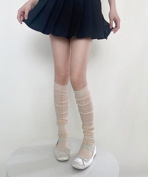 c.u.l（シーユーエル）の「シアーリブ切り替え ルーズニーハイソックス cula1059（ソックス/靴下・レディース・ブラック/アイボリー/ライトピンク/グレー/ブラウン/ライトグレー/ピンク/ホワイト/ベージュ・FREE）」の13枚目の写真