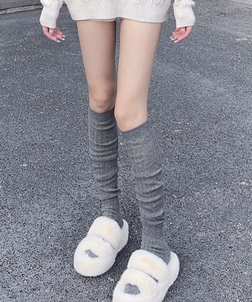 c.u.l（シーユーエル）の「シアーリブ切り替え ルーズニーハイソックス cula1059（ソックス/靴下・レディース・ブラック/アイボリー/ライトピンク/グレー/ブラウン/ライトグレー/ピンク/ホワイト/ベージュ・FREE）」の20枚目の写真