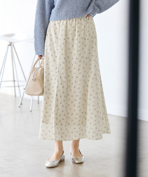 ROPE' PICNIC(ロペピクニック)の「小花柄セミフレアロングスカート(スカート・レディース・ブラック/オフホワイト・38)」の11枚目の写真