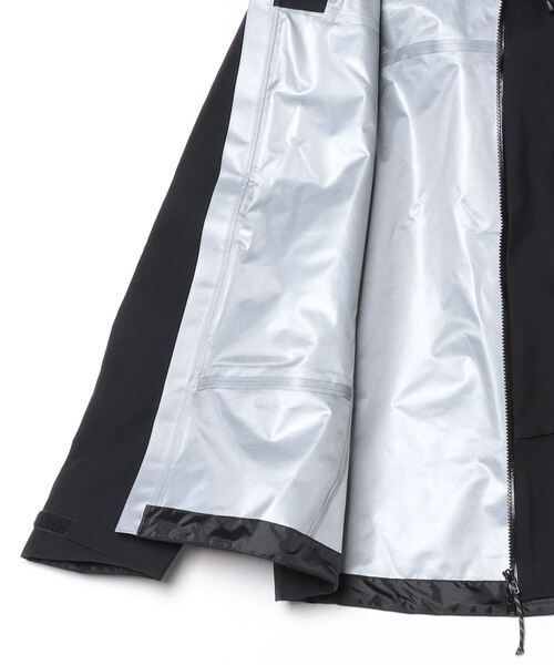 Mammut(マムート)の「アルパイン ガイド ハードシェル フーデッド ジャケット アジアンフィット メン / Alpine Guide HS Hooded Jacket AF Men(マウンテンパーカー・メンズ・ブラック/ネイビー・MEDIUM/LARGE/X-LARGE)」の4枚目の写真