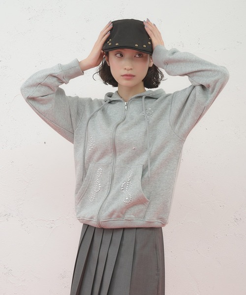 FCMM（エフシーエムエム）の「【日本限定】STUD ZIP UP HOODIE/スタッズジップアップフーディ（パーカー・レディース・グリーン/グレー/チャコール/ネイビー・SMALL/MEDIUM）」の5枚目の写真