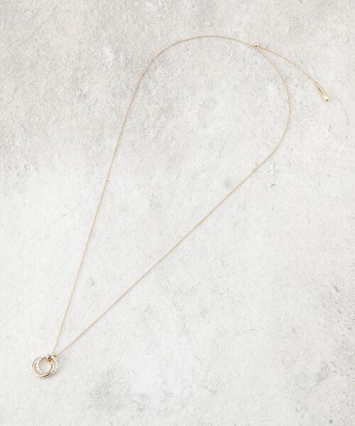 OPAQUE.CLIP（オペークドットクリップ）の「ダブルリングビジューネックレス（ネックレス・レディース・ゴールド/シルバー・00）」の4枚目の写真